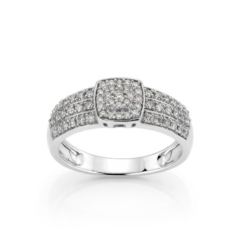 Diamantring 375 Hvitt Gull 0,37 ct