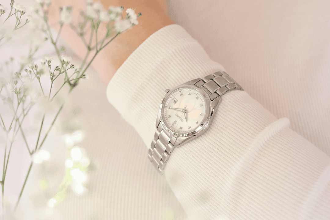 Kjøp klokker fra Seiko hos Bjørklund Håndmodell som viser klokke fra seiko