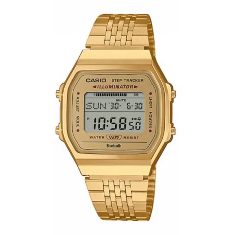 Gullfarget digital Casio-klokke med firkantet skjerm, metall lenke og flere funksjonsknapper på siden.
